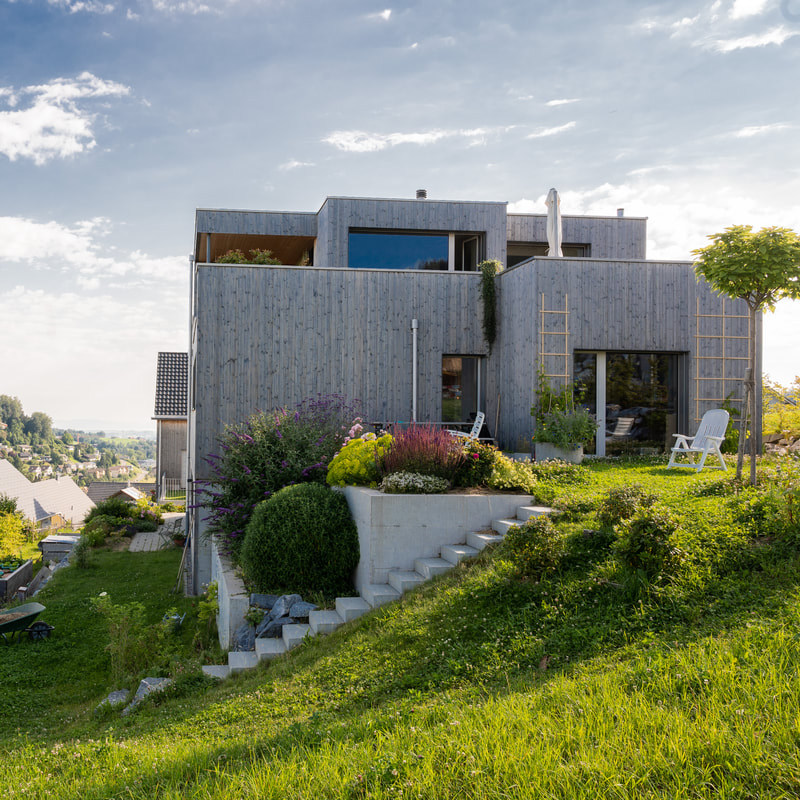 Die Architekten von Ecolo Architekten setzen den microcleaner von mct greenclean Schweiz GmbH für die Reinigung hochwertiger Materialien ein